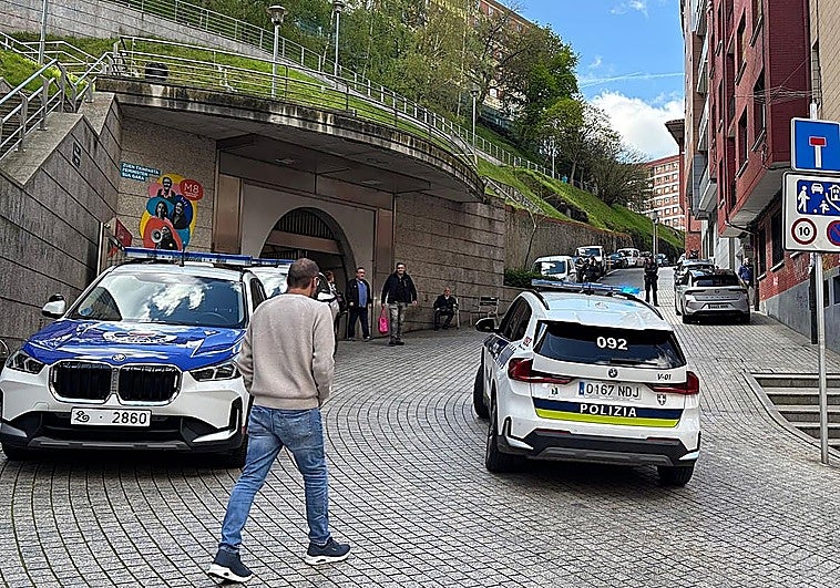 Conocidos de la mujer asesinada en Vizcaya: «Sólo andaba con el novio. Ella le invitaba siempre porque nunca traía dinero»